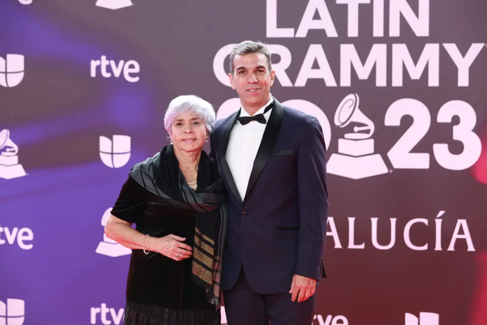 El director musical Wison Torres posa durante el photocall previo a la gala de entrega de los Latin Grammy 2023