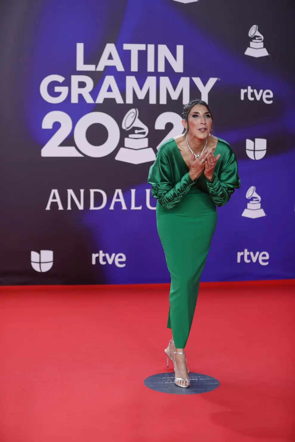 La presentadora de televisión y actriz Paz Padilla posa durante el photocall previo a la gala de entrega de los Latin Grammy 2023
