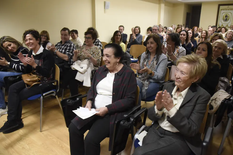 Pepa Laclaustra y María Carmen Larroche han recibido la medalla al mérito del Colegio de Enfermería de Huesca.