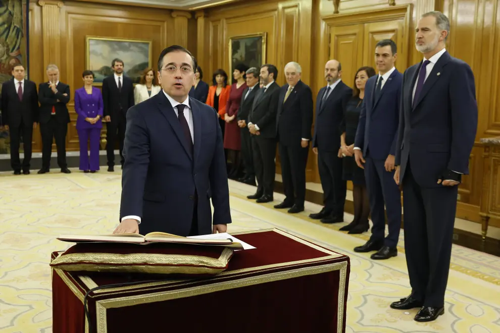 Los 22 ministros del nuevo Gobierno de Sánchez prometen sus cargos ante el Rey
