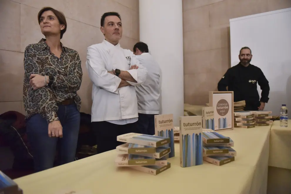 Presentación del turrón solidario de los pasteleros de Huesca.