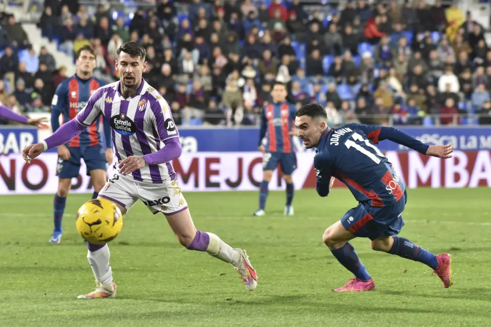 Partido correspondiente a la 17ª jornada de liga de Segunda División disputado en El Alcoraz ante 5.214 espectadores.