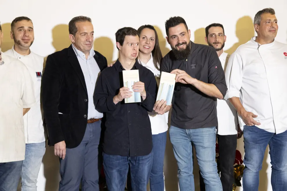 Presentación del turrón solidario de los pasteleros de Huesca.