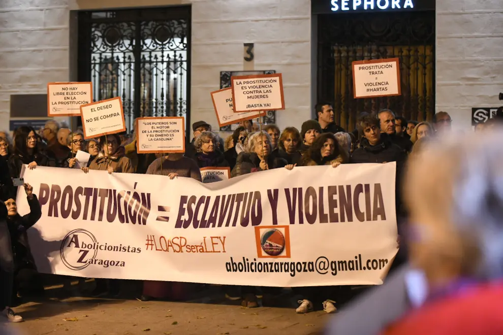 Aragón sale a la calle para mostrar su "rotundo rechazo" a la violencia de género.