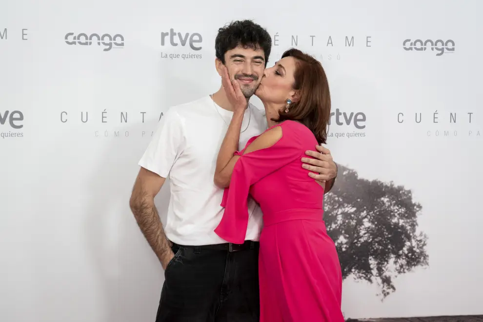 Santiago Crespo y Silvia Espigado posan durante el photocall