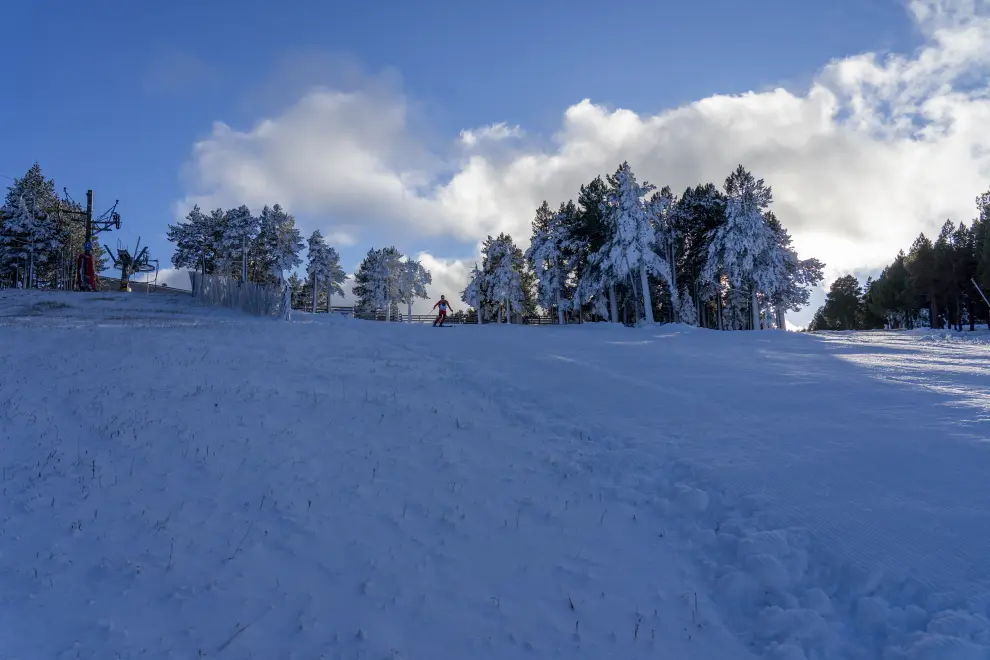 Estacion de esqui de Valdelinares que comenzara la temporada el proximo puente_2. Foto Antonio Garcia Bykofoto 04 12 23 [[[FOTOGRAFOS]]]