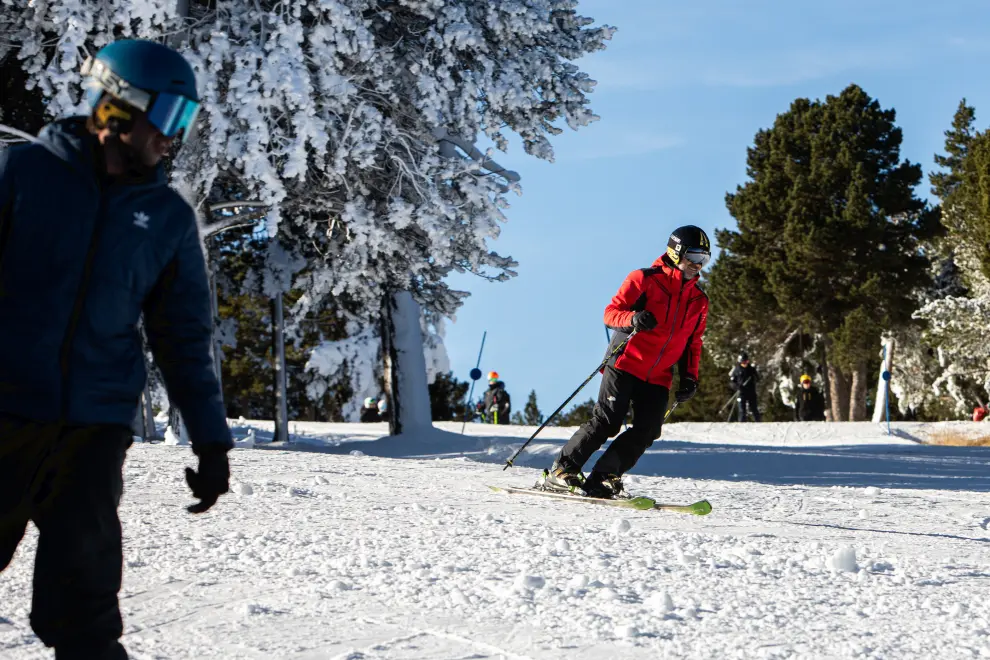 Valdelinares estrena la temporada de esquí en Aragón