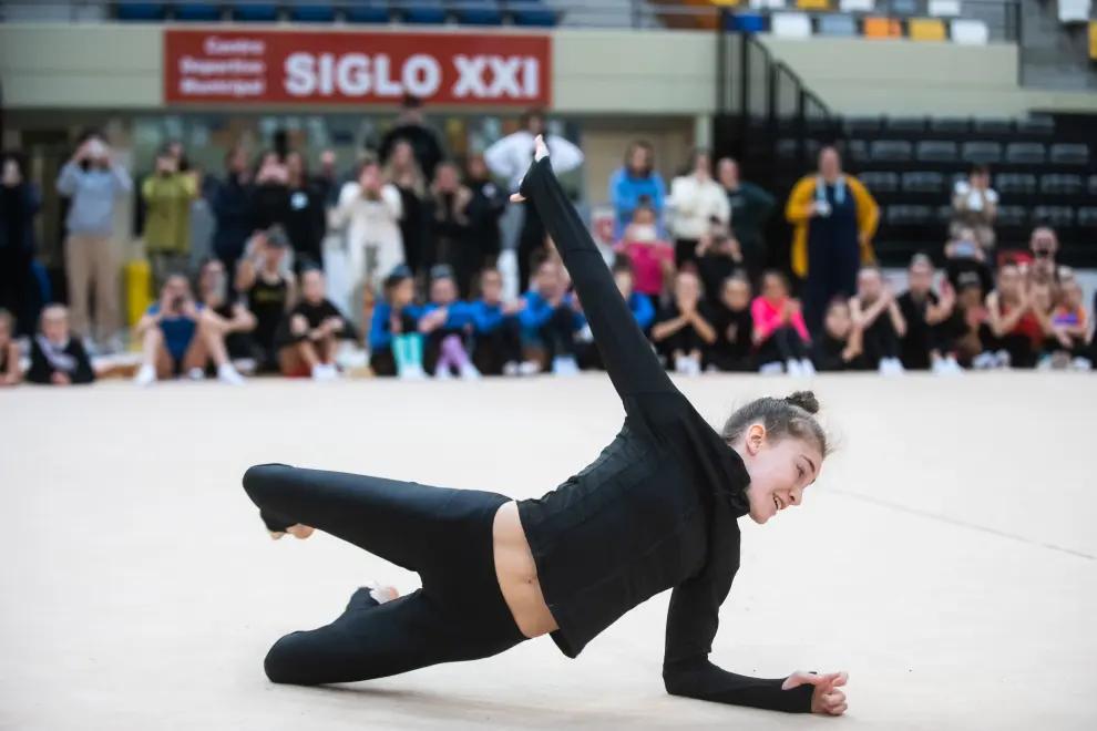 La alemana Darja Varfolomeev, actual campeona del mundo de gimnasia rítmica, en el pabellón Siglo XXI de Zaragoza