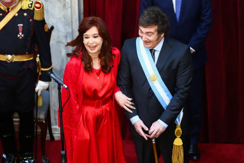 Argentinas President Javier Milei reacts with Cristina Fernandez de Kirchner as they attend Mileis swearing-in ceremony at the National Congress, in Buenos Aires, Argentina December 10, 2023. REUTERS/Matias Baglietto [[[REUTERS VOCENTO]]]