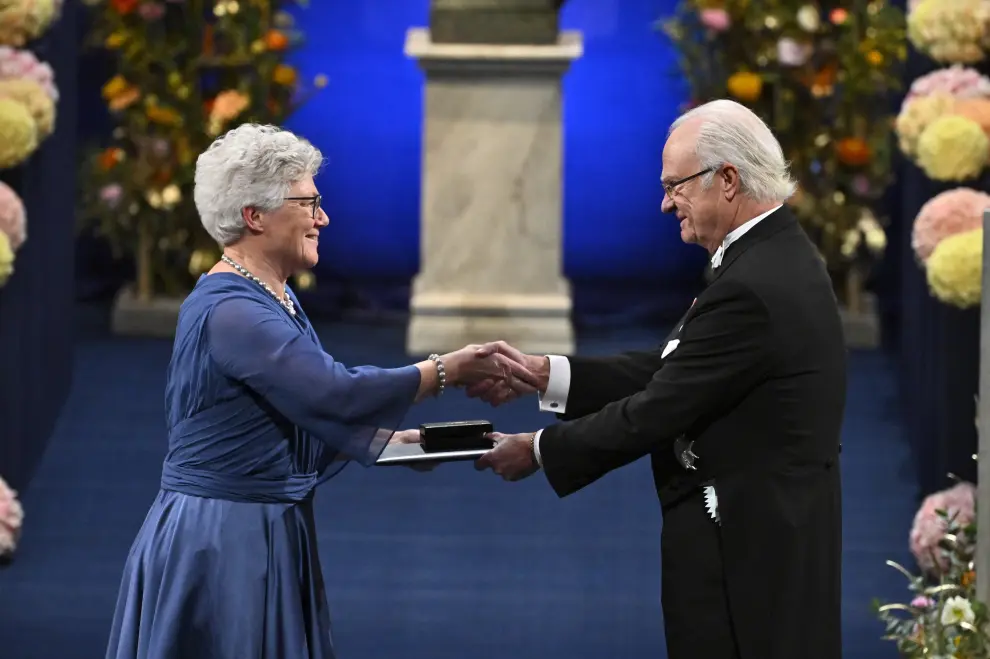 Drew Weissman is awarded the Nobel Prize in physiology or medicine 2023 by King Carl Gustaf of Sweden during the Nobel Prize award ceremony at the Concert Hall in Stockholm, Sweden on December 10, 2023. Claudio Bresciani/TT News Agency/via REUTERS      ATTENTION EDITORS - THIS IMAGE WAS PROVIDED BY A THIRD PARTY. SWEDEN OUT. NO COMMERCIAL OR EDITORIAL SALES IN SWEDEN. [[[REUTERS VOCENTO]]] NOBEL-PRIZE/