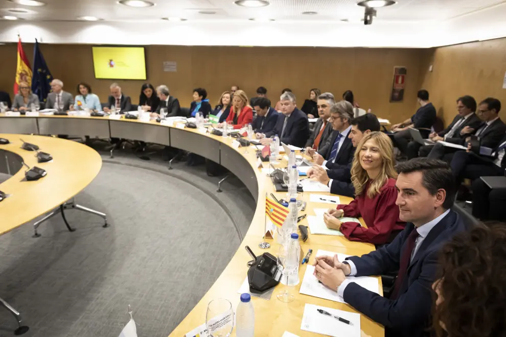 Al encuentro, presidido por la ministra de Hacienda, María Jesús Montero, ha asistido en representación de Aragón la vicepresidenta primera, Mar Vaquero.