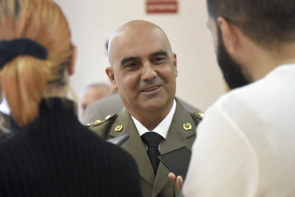 La toma de posesión del coronel Espinar como nuevo Jefe del Estado Mayor de la División Castillejos se ha celebrado en el cuartel Sancho Ramírez de Huesca.