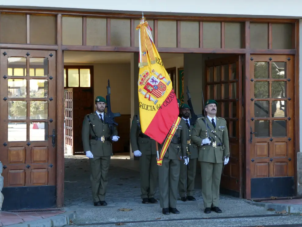Relevo en el Regimiento Galicia 64 de Jaca