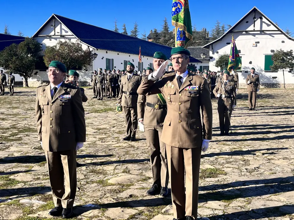 Relevo en el Regimiento Galicia 64 de Jaca