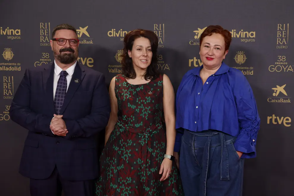 Lorena Ares (c), junto a Ángeles Hernández (d) y David Matamoros (i) en el Encuentro de Nominados de la 38 edición de los Premios Goya