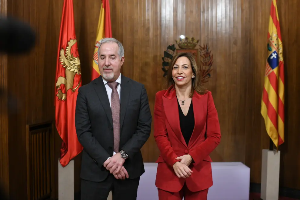 Natalia Chueca, Jorge Azcón y Jorge Mas, en la constitución de la sociedad de La Nueva Romareda