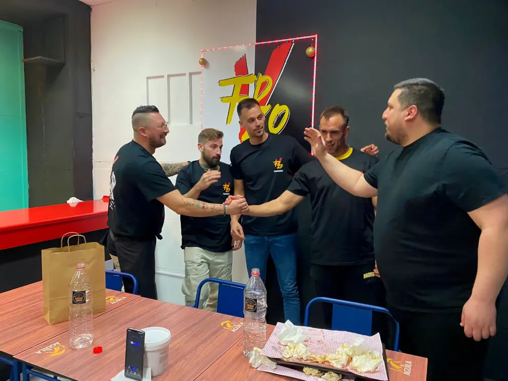 Álex, Adrián y José en el reto del bar FoodVerzo de Zaragoza