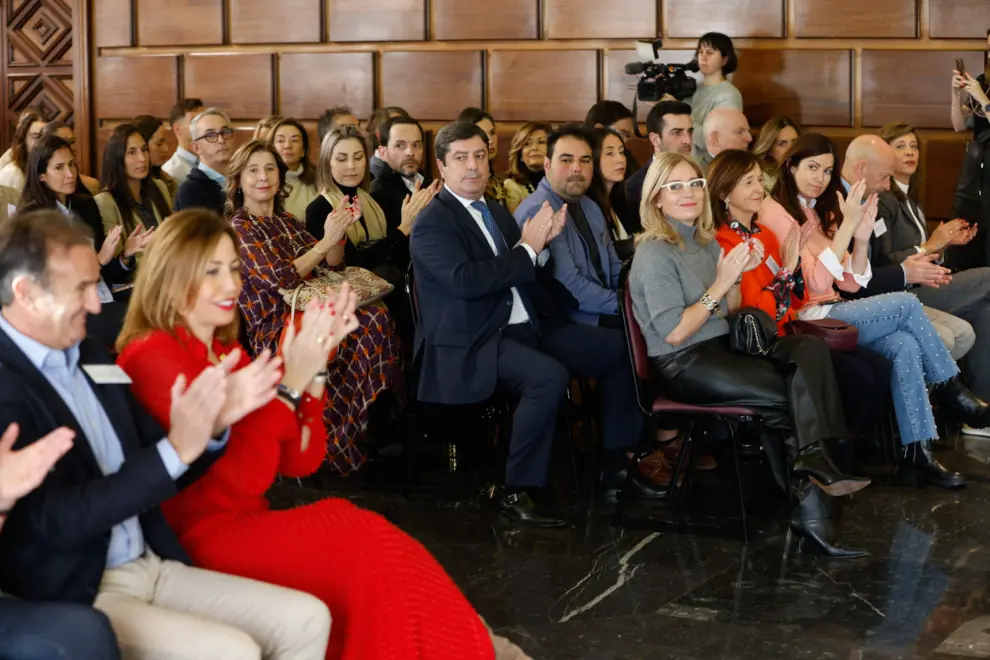 En fotos: Encuentro con un centenar de reputados profesionales de Zaragoza en el exterior
