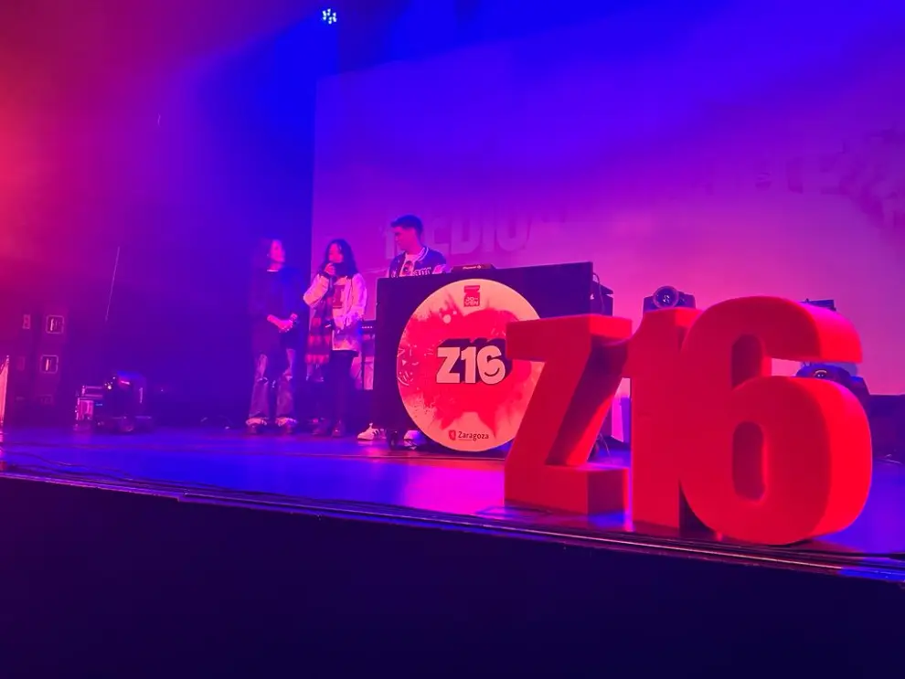 Fiesta en el Centro Musical Las Armas de Zaragoza para despedir el programa cultural Z16 de 2023