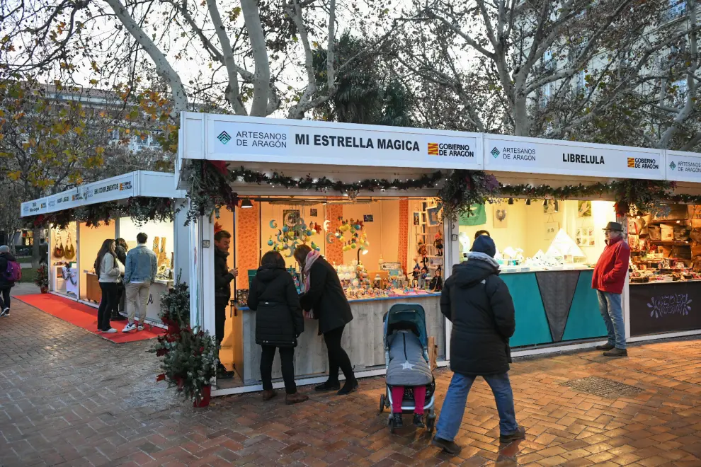 I Feria Navideña de Artesanía Aragonesa en la plaza de los Sitios
