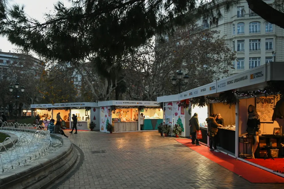 I Feria Navideña de Artesanía Aragonesa en la plaza de los Sitios