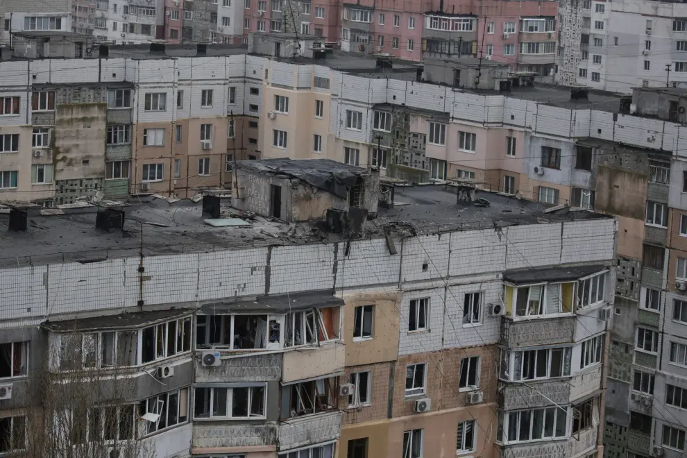 A views shows an apartment building damaged during a Russian drone strike, amid Russias attack on Ukraine, in Odesa, Ukraine, in this handout picture released January 1, 2024. Press service of the National Police of Ukraine in Odesa region/Handout via REUTERS ATTENTION EDITORS - THIS IMAGE HAS BEEN SUPPLIED BY A THIRD PARTY. [[[REUTERS VOCENTO]]] UKRAINE-CRISIS/ATTACK-ODESA