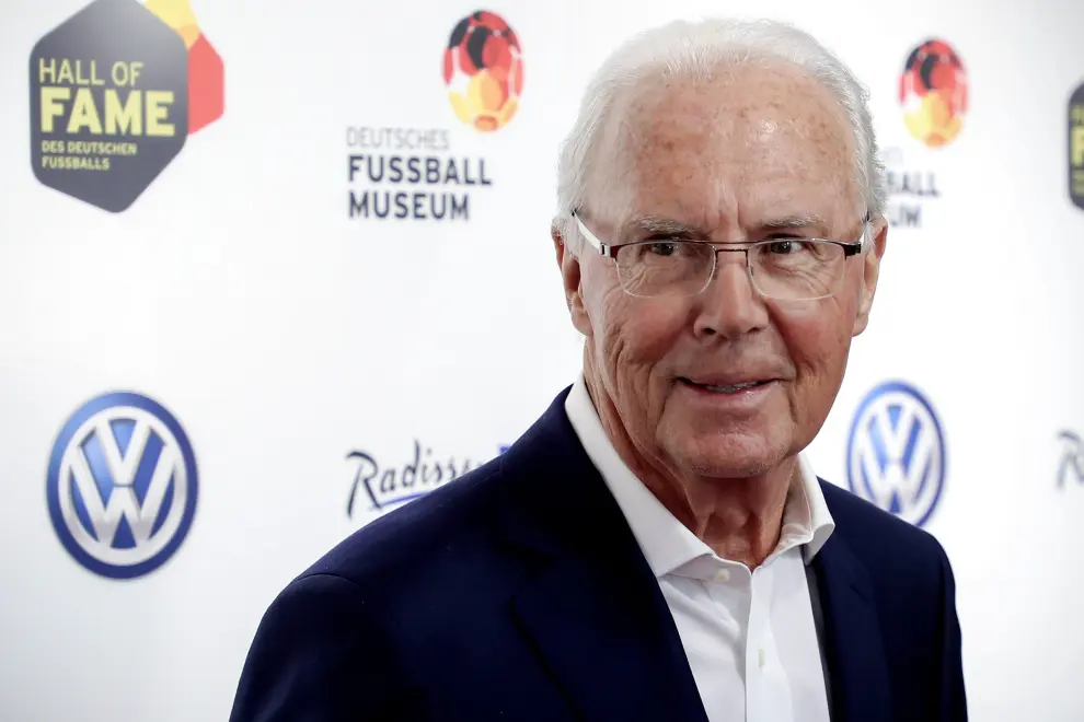 FILE PHOTO [[[REUTERS VOCENTO]]] SOCCER-GERMANY/BECKENBAUER
