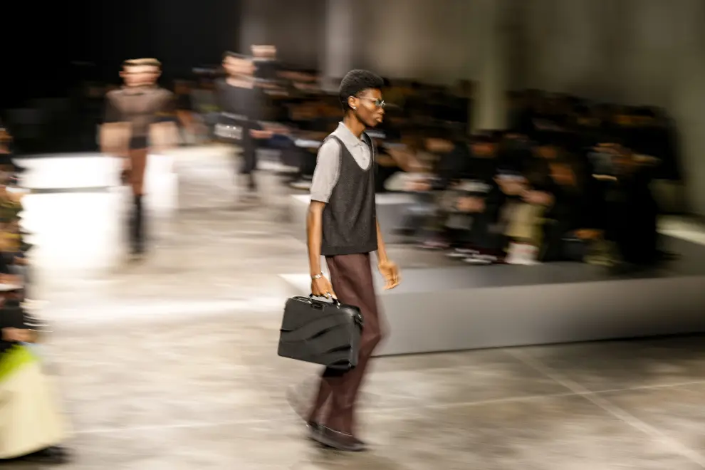 A model wears a creation as part of the mens Fendi Fall-Winter 2024-2025 collection, that was presented in Milan, Italy, Saturday, Jan. 13, 2024. (AP Photo/Antonio Calanni). [[[AP/LAPRESSE]]]
