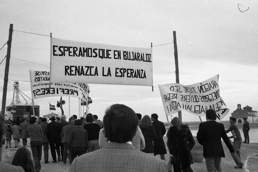 Manifestación contra el trasvase a Barcelona en 1974 en Bujaraloz.