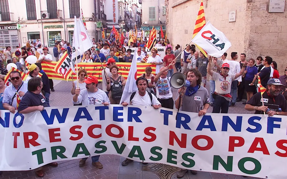 Marcha en Palma de Mallorca contra el PHN y el trasvase en 2002.