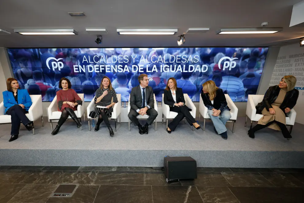 Chueca y Buj, en el encuentro de alcaldes del PP con Núñez Feijóo