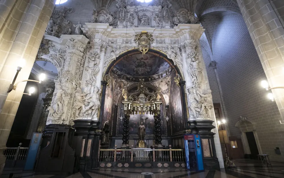 La capilla de Santiago es una de las más bellas de la Seo.