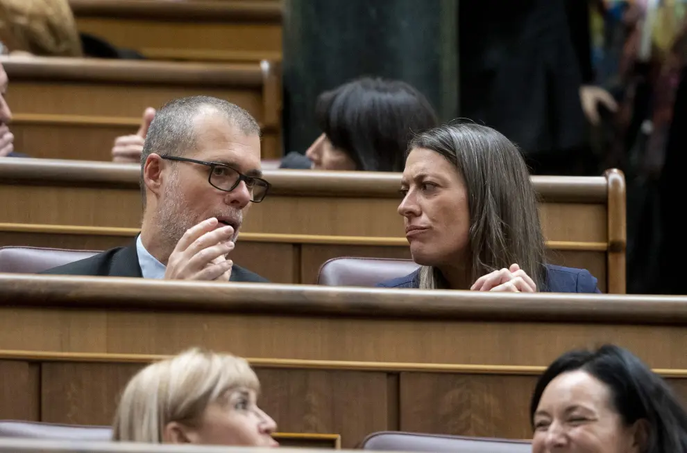 La portavoz de Junts en el Congreso, Miriam Nogueras, y el diputado de Junts Josep Maria Cruset durante la proposición de ley orgánica de amnistía.