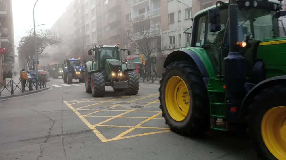 Los tractores entran a Huesca.