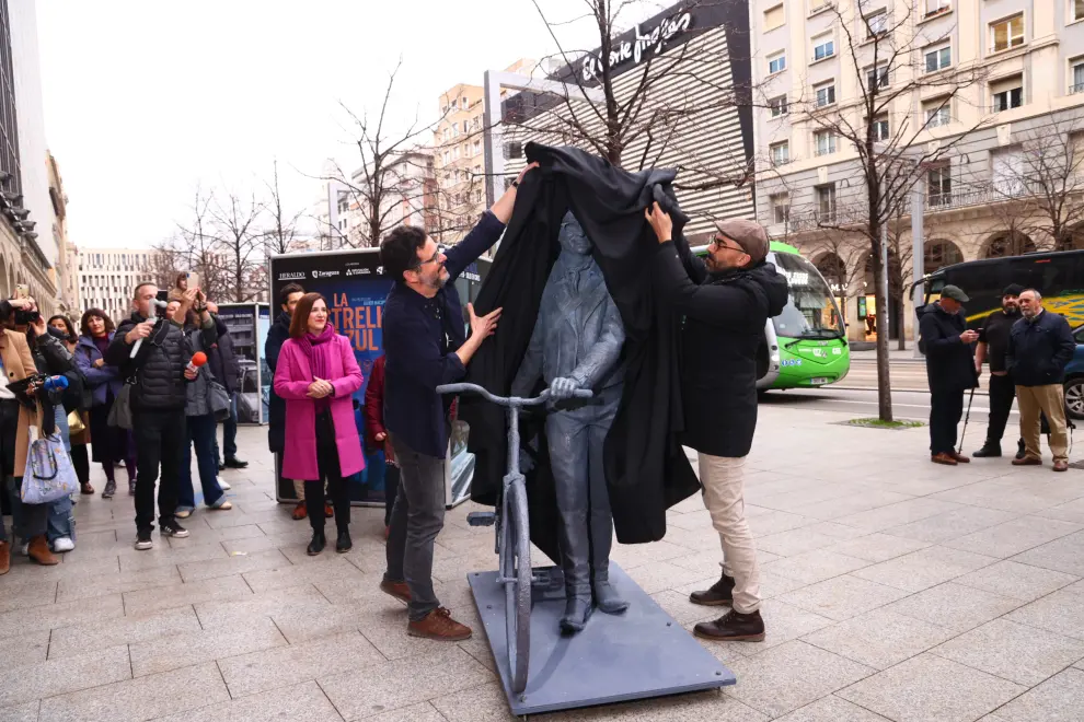 La estatua de Mauricio Aznar, en el Paseo de la Independencia de Zaragoza
