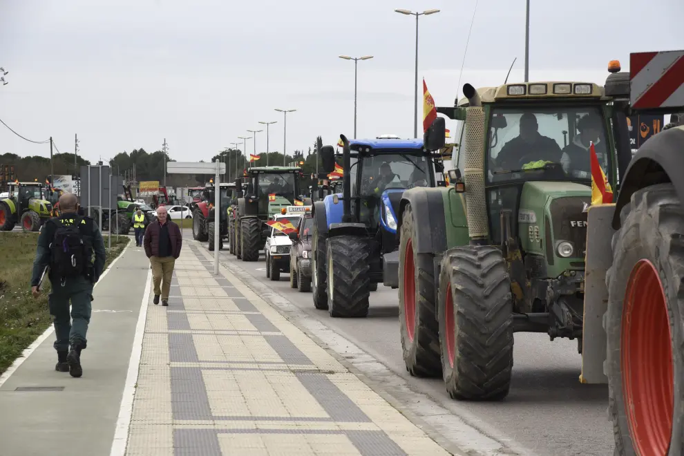 Protestas de agricultores en Huesca 8 2 24 Foto Javier Navarro_6 [[[FOTOGRAFOS]]]