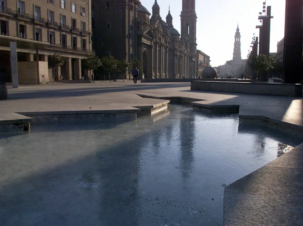 La fuente de la Hispanidad en la plaza del Pilar.