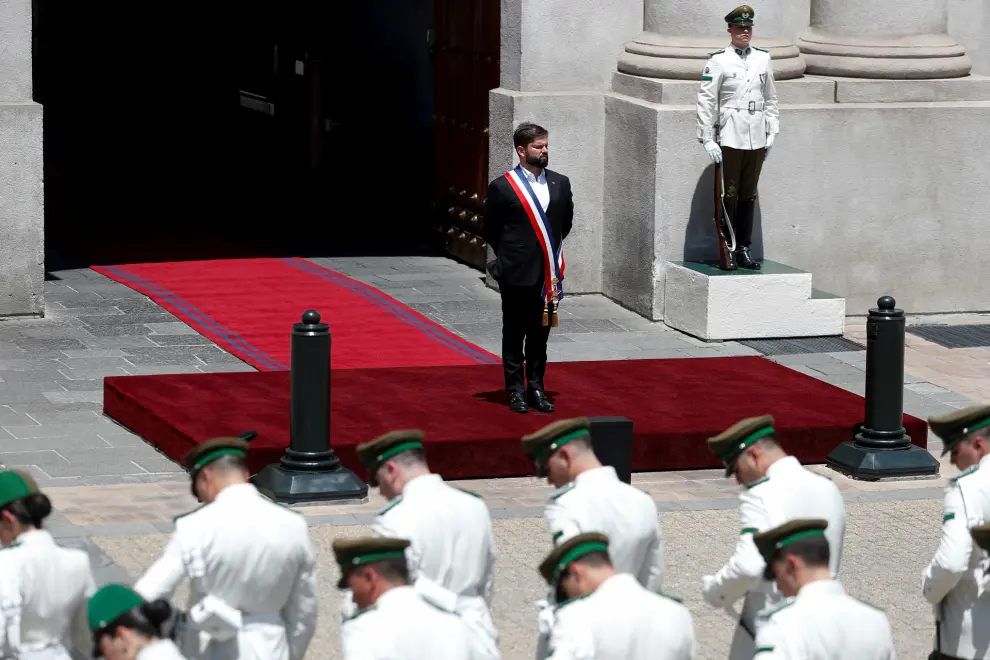 Chiles President Gabriel Boric looks on, on the day of a funeral event for Chiles former President Sebastian Pinera, at the presidential palace La Moneda in Santiago, Chile, February 9, 2024. REUTERS/Rodrigo Garrido [[[REUTERS VOCENTO]]]