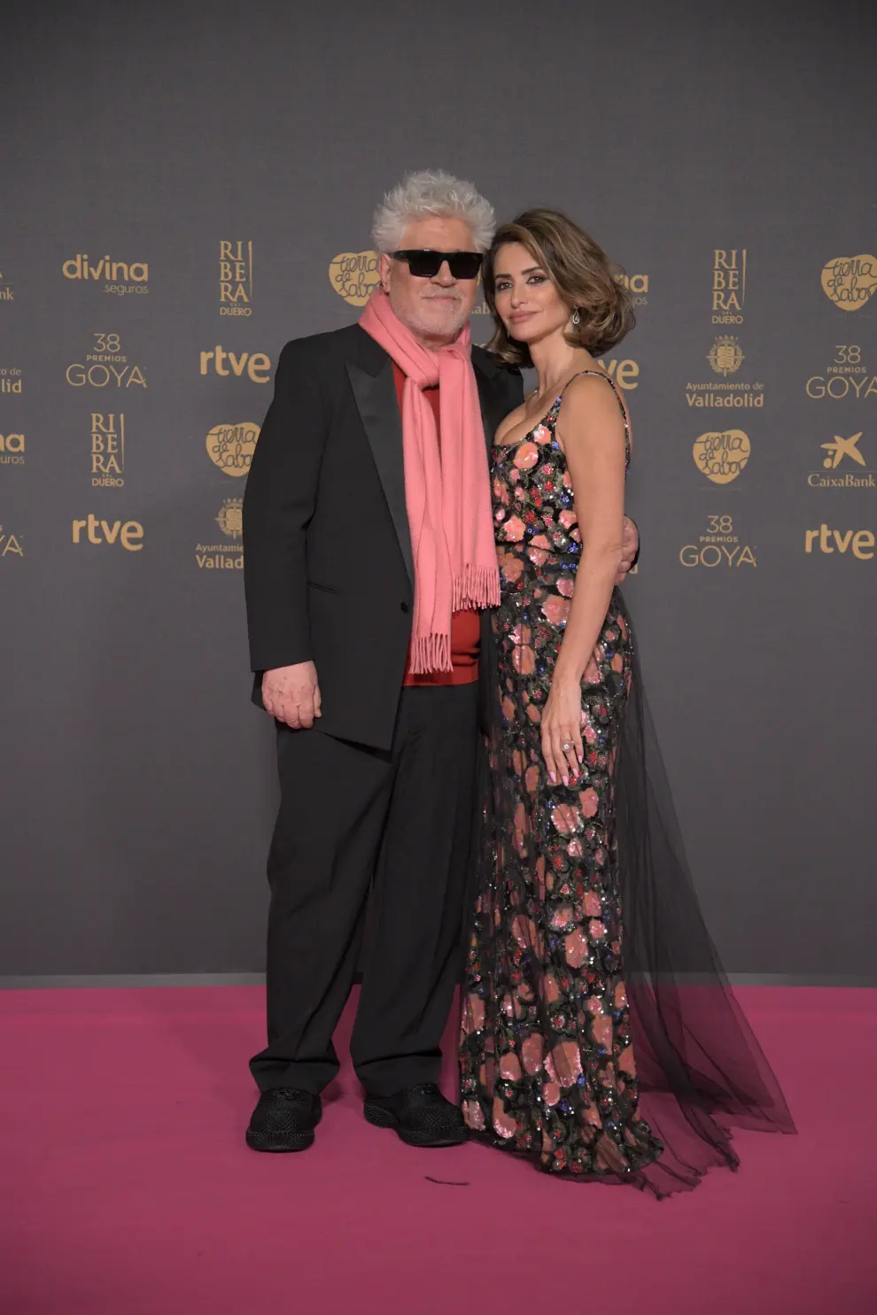 Pedro Almodóvar y Penélope Cruz llegaron juntos a la gala