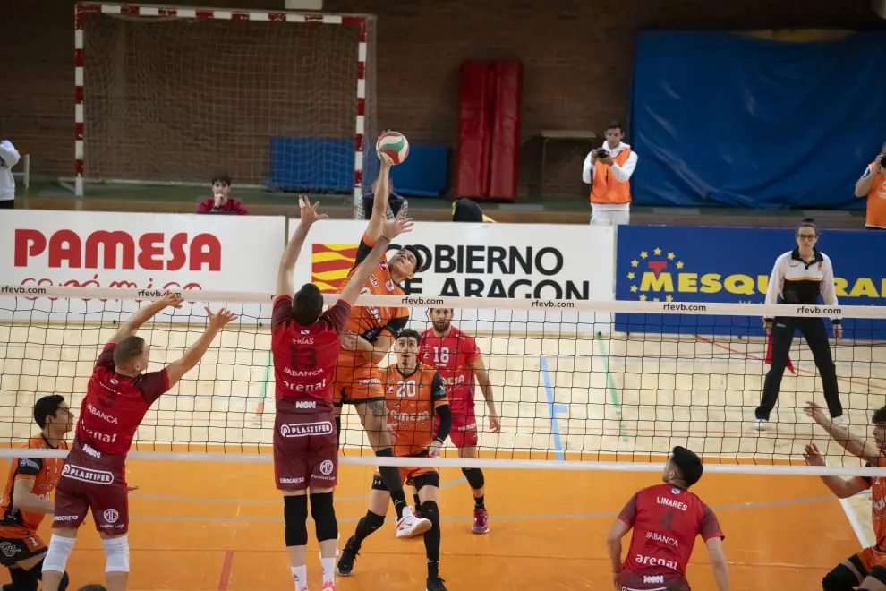 Partido Pamesa Teruel-Arenal Emevé, de la Superliga de voleibol en Los Planos