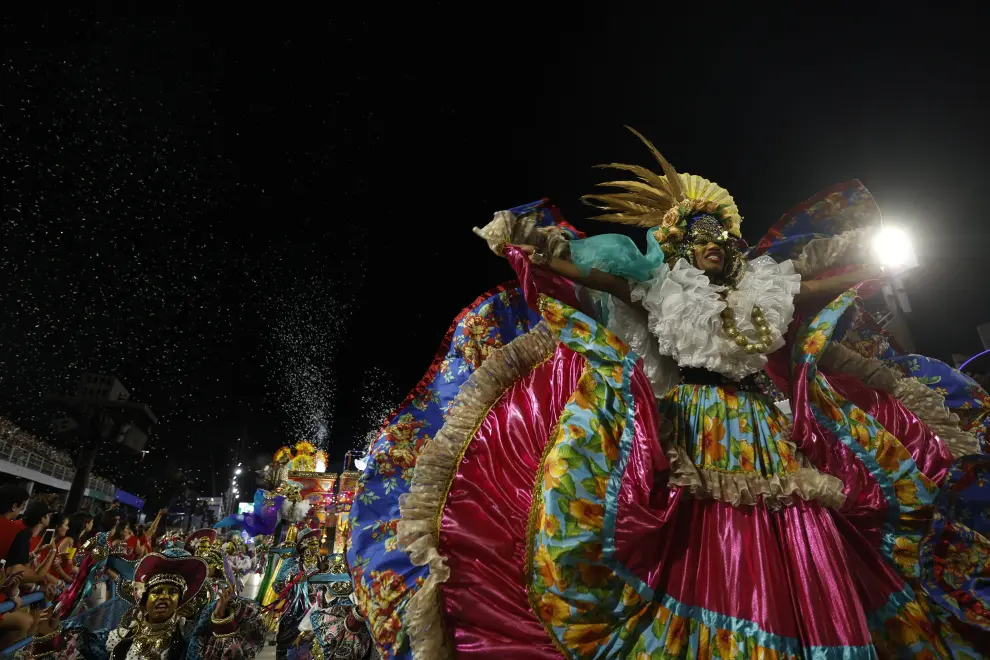 SENSITIVE MATERIAL. THIS IMAGE MAY OFFEND OR DISTURB    Revellers from Grande Rio Samba School perform during the night of the Carnival parade at the Sambadrome, in Rio de Janeiro, Brazil February 12, 2024. REUTERS/Tita Barros NO RESALES. NO ARCHIVES [[[REUTERS VOCENTO]]] BRAZIL-CARNIVAL/