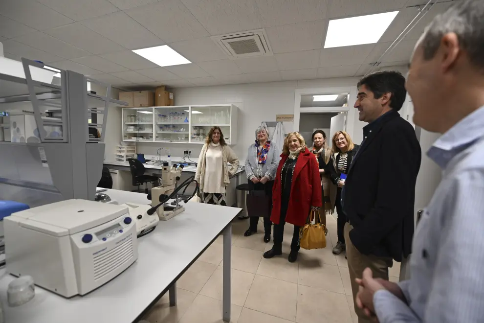 Visita a los laboratorios de investigación de la Escuela Politécnica Superior de Huesca.