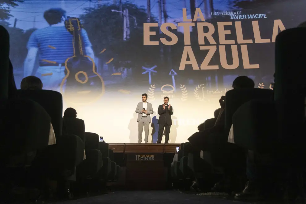 Preestreno 'La estrella azul' con el equipo de la película y autoridades en los cines Palafox en Zaragoza.