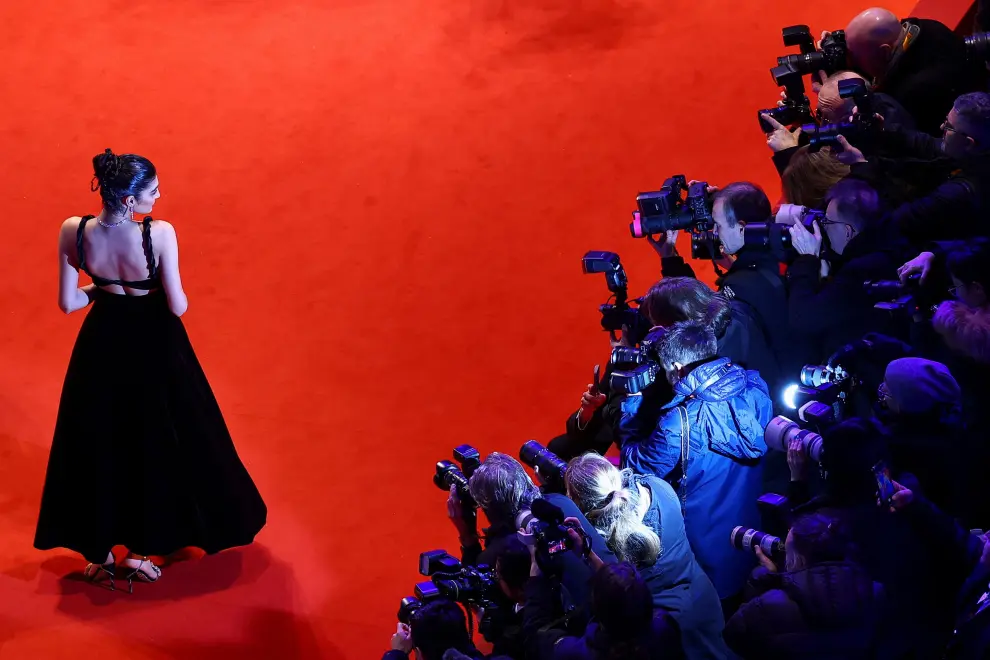 Actor Emily Watson poses for photos on the red carpet for the award ceremony of the 74th Berlinale International Film Festival in Berlin, Germany, February 24, 2024. REUTERS/Lisi Niesner [[[REUTERS VOCENTO]]] FILMFESTIVAL-BERLIN/CLOSING RED CARPET