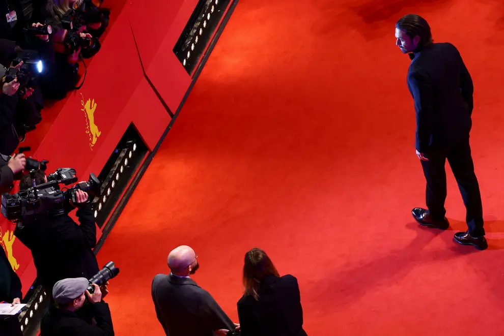 Actor Emily Watson looks on as she poses for photos on the red carpet for the award ceremony of the 74th Berlinale International Film Festival in Berlin, Germany, February 24, 2024. REUTERS/Lisi Niesner [[[REUTERS VOCENTO]]] FILMFESTIVAL-BERLIN/CLOSING RED CARPET