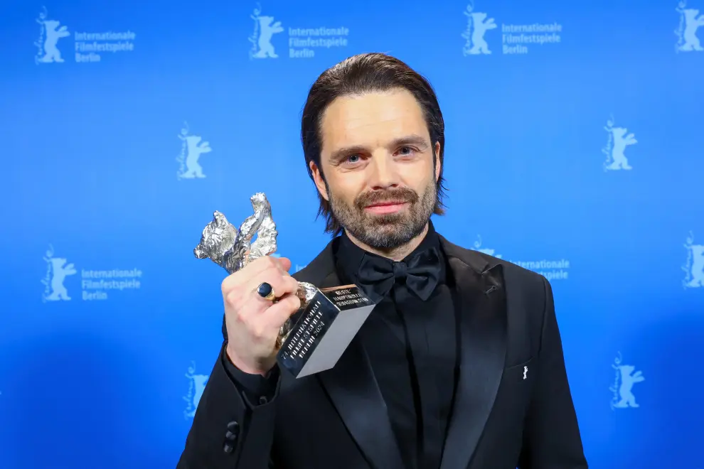 Matthias Glasner poses with the Silver Bear for Best Screenplay for Dying (Sterben), backstage during the awards ceremony at the 74th Berlinale International Film Festival in Berlin, Germany, February 24, 2024. REUTERS/Nadja Wohlleben/Pool [[[REUTERS VOCENTO]]] FILMFESTIVAL-BERLIN/WINNERS
