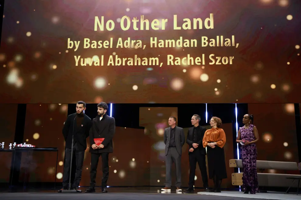 Berlin (Germany), 24/02/2024.- Basel Adra and Yuval Abraham receive the Berlinale documentary award for the movie "No Other Land" during the award ceremony 74th Berlin International Film Festival 'Berlinale' in Berlin, Germany, 24 February 2024. (Cine, Alemania, Basilea) EFE/EPA/CLEMENS BILAN
 GERMANY BERLIN FILM FESTIVAL