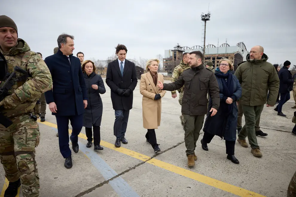 Canadas Prime Minister Justin Trudeau speaks during a joint statement with European Commission President Ursula von der Leyen, Italian Prime Minister Giorgia Meloni, Belgiums Prime Minister Alexander De Croo and Ukraines President Volodymyr Zelenskiy at an airfield in the town of Hostomel, on the second anniversary of Russias invasion of Ukraine, outside of Kyiv, February 24, 2024. Ukrainian Presidential Press Service/Handout via REUTERS ATTENTION EDITORS - THIS IMAGE HAS BEEN SUPPLIED BY A THIRD PARTY. [[[REUTERS VOCENTO]]] UKRAINE-CRISIS/ANNIVERSARY-LEADERS