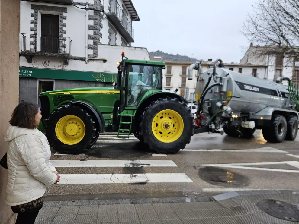 Las tractoradas de protesta han regresado este domingo en la provincia de Huesca.