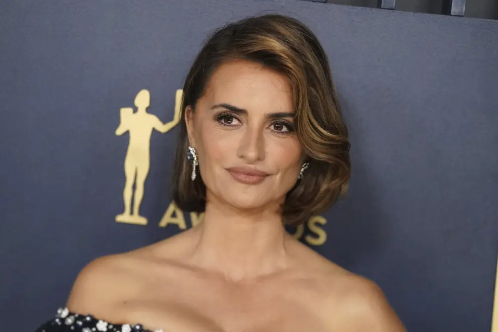 Penelope Cruz arrives at the 30th annual Screen Actors Guild Awards on Saturday, Feb. 24, 2024, at the Shrine Auditorium in Los Angeles. (Photo by Jordan Strauss/Invision/AP) Associated Press/LaPresse Only Italy and Spain